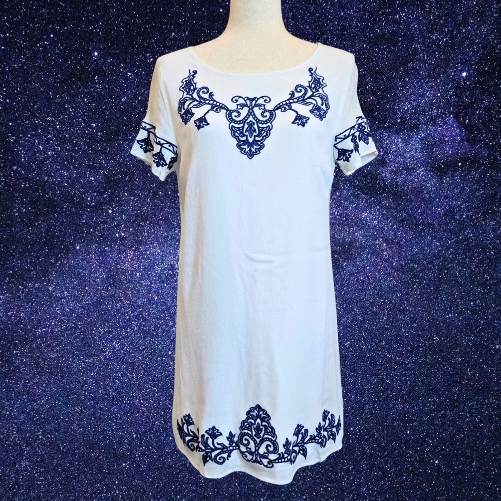 Lulus Womens L White Dress Blue‎ Embroidery Short Sleeve Casual Shift Bohemian